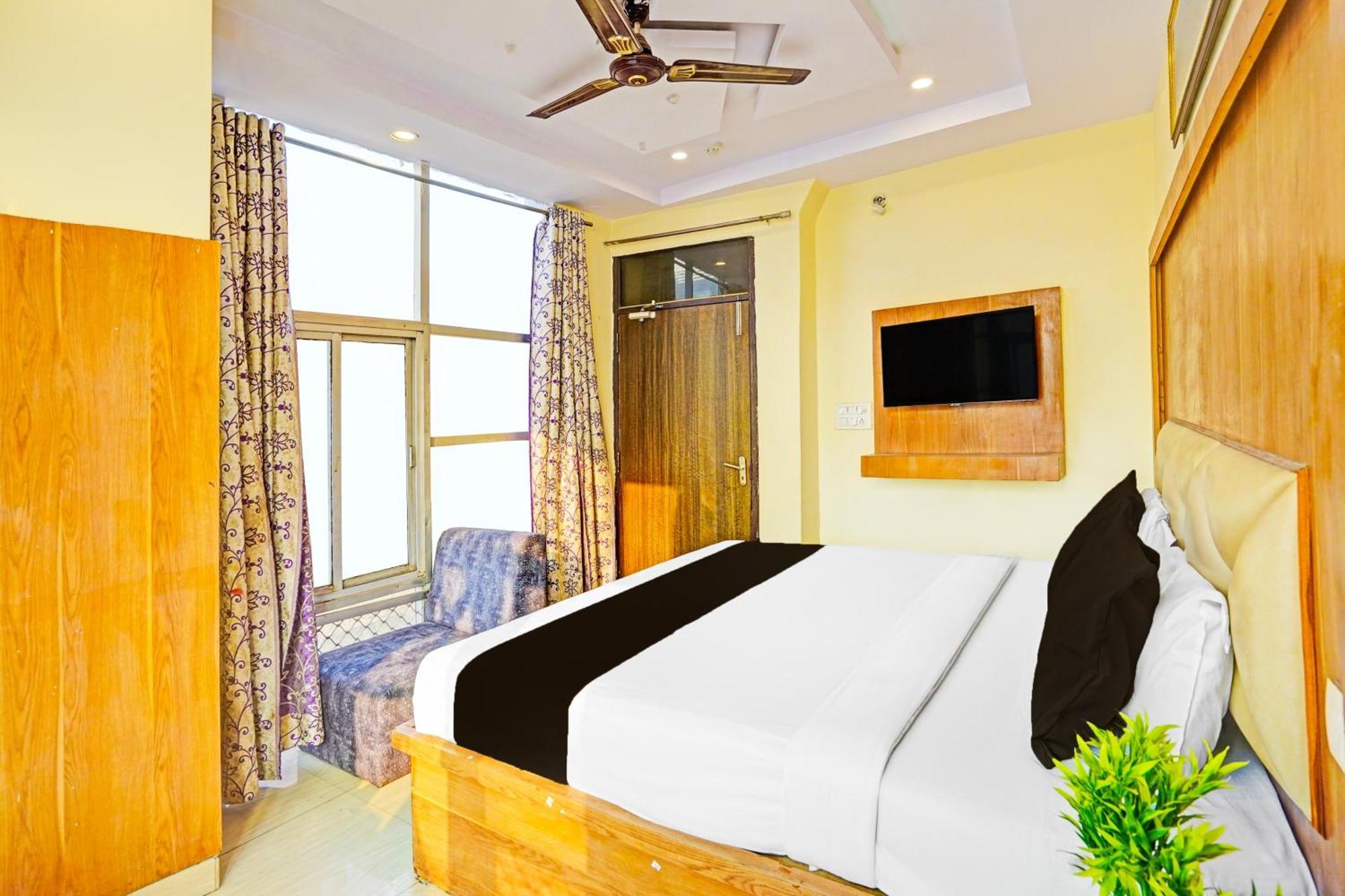 Super Hotel O Charbagh Formerly Khalsa Inn Лакнау Екстериор снимка