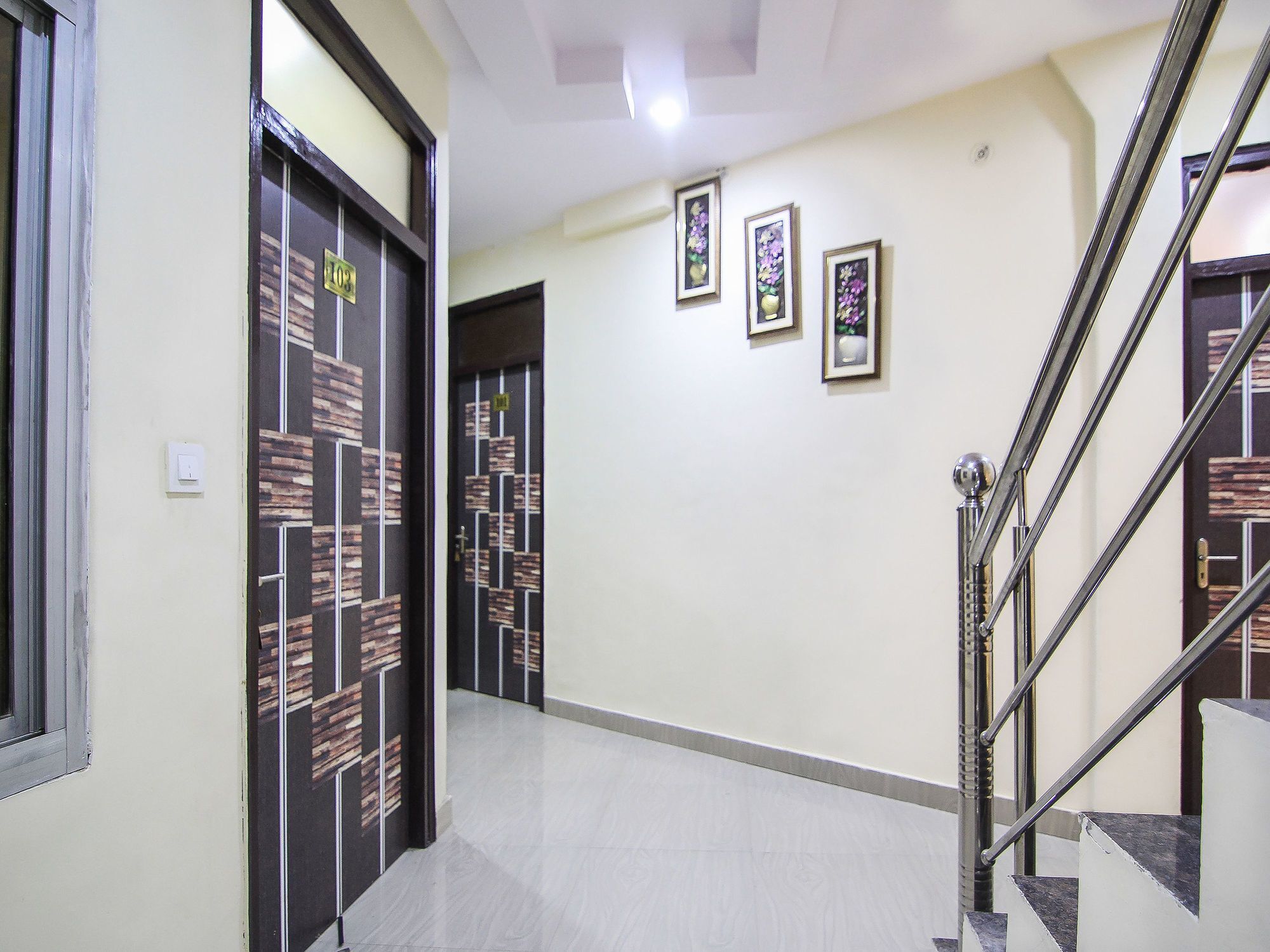 Super Hotel O Charbagh Formerly Khalsa Inn Лакнау Екстериор снимка